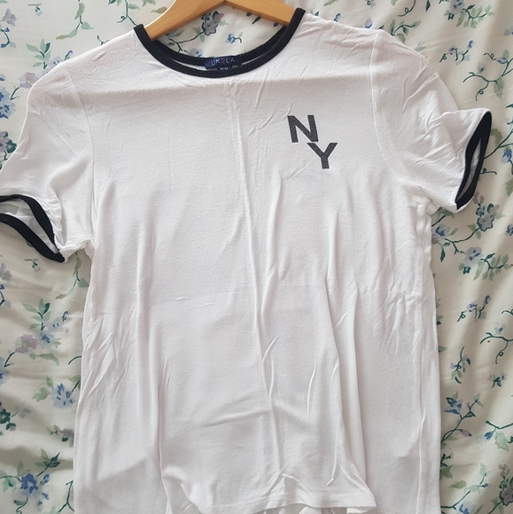 White T-shirt - Picture 1 of 2